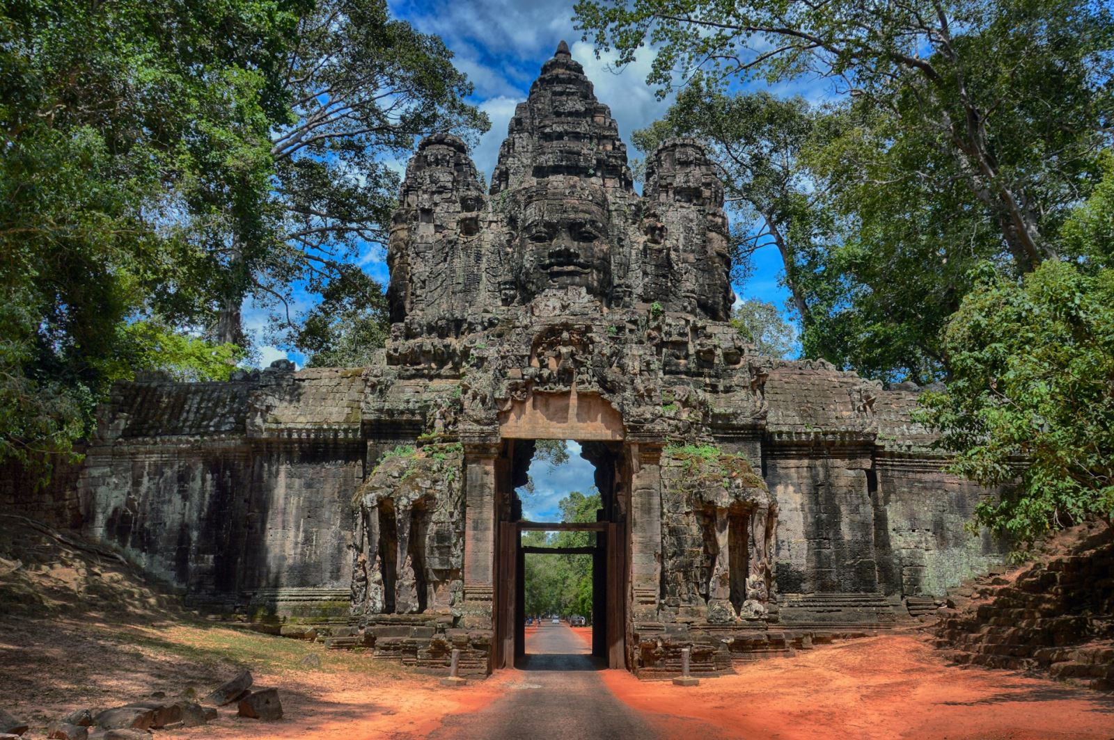 Angkor Thom East Gate in Siem Reap, Cambodia (Photo by Unsplash)